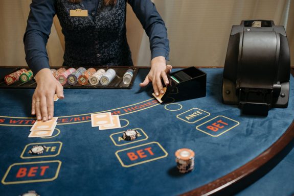 Cash Balance vs. Bonus Balance: Which Funds Are Bet First?
