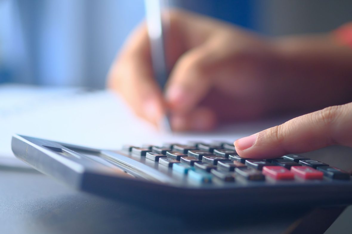 How to Split Stakes for Equal Profit Across Outcomes